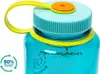 Close-up of the top of a blue Nalgene water bottle, showing the cap and a recycling symbol. Voir les images du produit