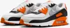 A pair of Nike Air Max 90 sneakers shown from a diagonal angle against a white background. Produktbild-Vorschau