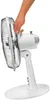 Seitenansicht des Unold TISCHVENTILATOR SILVERLINE, eines weißen Tischventilators mit Metallschutzgi Produktbild-Vorschau