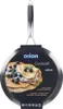 A product shot of a frying pan with pancakes on it, presented on a white background. Voir les images du produit