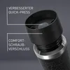 Close-up of a black travel mug with text highlighting its features. Anteprima dell’immagine prodotto