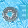 A pool cleaning robot is shown floating in water, with a list of pool types it is compatible with. Produktbild-Vorschau