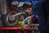 Bomba de grasa a batería Ryobi R18GG-0 18 V 690 bar Solo Vista previa de la imagen del producto 9