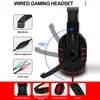 A product image showcasing a gaming headset with various features highlighted through diagrams and text. Voir les images du produit