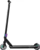 A black stunt scooter is shown from the side against a white background. Náhled obrázku produktu
