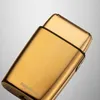 A close-up shot of a gold electric shaver. Anteprima dell’immagine prodotto