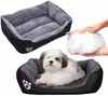 A collage showing a dog bed, stuffing, and a dog in a dog bed. Anteprima dell’immagine prodotto