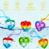 Portachiavi a forma di cuore, mini-giocattolo antistress, Anteprima dell’immagine prodotto 3