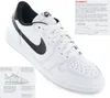 A product shot of a Nike Air Jordan Lo sneaker with accompanying diagrams and text describing its features. Náhled obrázku produktu