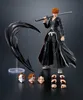 A collectible action figure of Ichigo Kurosaki from Bleach, displayed with accessories. Anteprima dell’immagine prodotto