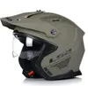 A studio shot of a modular motorcycle helmet. Náhled obrázku produktu