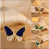 Goldkette mit blauem Schmetterlingsanhänger, mit Pavé-besetzten klaren Steinen an den unteren Flügeln Náhľad obrázku produktu