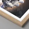 Gerahmtes Poster - Rahmen in heller Eiche - Astronaut Erde Produktbild-Vorschau 2