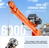 An orange winch crane is shown against a blue sky with a construction site in the background. Text highlights the winch's capacity and features. Anteprima dell’immagine prodotto