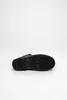 The sole of a black winter boot is shown against a white background. Voir les images du produit
