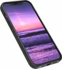 A black iPhone case is shown at an angle against a white background. The phone screen displays a sunset over the ocean. Anteprima dell’immagine prodotto