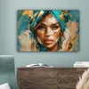 MuchoWow® - Leinwandbilder - Frau - Porträt - Gold - Luxus Produktbild-Vorschau 4