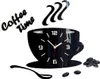 A 3D wall clock shaped like a coffee cup with steam, accompanied by text and coffee beans. Voir les images du produit