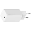 A white Xiaomi 65W fast charger with a USB-C port and European-style prongs. Anteprima dell’immagine prodotto