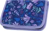 A close-up view of a pencil case with a floral pattern. Anteprima dell’immagine prodotto