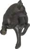 A dark gray, stylized sculpture of a cat in a curled-up position, against a white background. Anteprima dell’immagine prodotto
