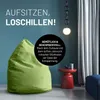 A green beanbag chair is shown in a room with a red side table and a blue ottoman. Voir les images du produit