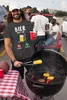 Herren T-Shirt grillen Bier ruft an lustiger Spruch Produktbild-Vorschau 3