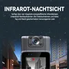 A close-up of a small camera with text overlay describing its features, set against a night-time city background. Produktbild-Vorschau