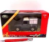 TOMY Britains Land Rover 90 avec bâche 42732 Voir les images du produit 6