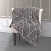 Kuscheldecke Geometrisch Grau Tagesdecke Kuschelig Produktbild-Vorschau 7