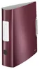 A burgundy binder with a silver top and a silver metal lever arch mechanism on the side. Voir les images du produit
