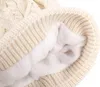 Damen Mütze Schal Winter Set | Gefütterte Strickmütze mit Produktbild-Vorschau 4