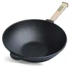 Wok Bratpfanne Ø24 cm 2,2 L aus Gusseisen mit Holzgriff Produktbild-Vorschau 3