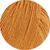 Close-up of orange yarn. Produktbild-Vorschau