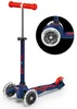 Micro Kinderroller Mini Deluxe navy blue LED mit Produktbild-Vorschau 5