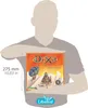 A person holding a board game box, with a size indicator on the left. Náhled obrázku produktu