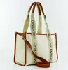 A studio shot of a Valentino tote bag. Anteprima dell’immagine prodotto