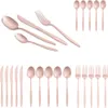 A collection of rose gold cutlery arranged on a white background. Anteprima dell’immagine prodotto