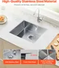 A stainless steel kitchen sink is shown on a countertop, with close-up insets highlighting product features. Anteprima dell’immagine prodotto