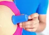 A person is using a blue suction cup tool on their shoulder. Produktbild-Vorschau