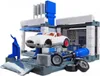 A toy car wash and repair station with a white convertible car being lifted. Anteprima dell’immagine prodotto