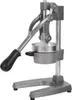 A manual citrus juicer made of cast iron and stainless steel. Voir les images du produit