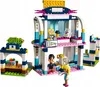 A LEGO Friends set depicting a sports stadium with two figures. Podgląd zdjęcia produktu