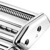 Close-up of a chrome pasta maker. Anteprima dell’immagine prodotto