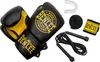 A boxing starter set including gloves, hand wraps, a jump rope, and a mouthguard, laid out on a white background. Anteprima dell’immagine prodotto