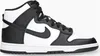A studio shot of a Nike Dunk High sneaker. Náhled obrázku produktu