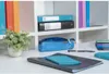 A desk with office supplies including binders, a pencil case, notebooks, and a plant. Produktbild-Vorschau