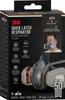 A product box for a 3M Quick Latch Respirator with replaceable filters, showing the respirator and a model wearing it. Podgląd zdjęcia produktu