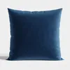 VELVI Marineblauer Samt-Kissenbezug - Velvet Elegance Produktbild-Vorschau 5