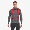 Rucksack "Trailblazer 25" von Montane; rot; getragen von einem Mann in grauem Oberteil; geeignet für Wandern. Náhľad obrázku produktu